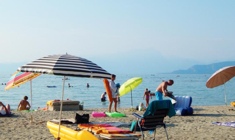 laquercia it vacanze-luglio-lago-di-garda-campeggio-con-spiaggia-piscine-e-animazione 023