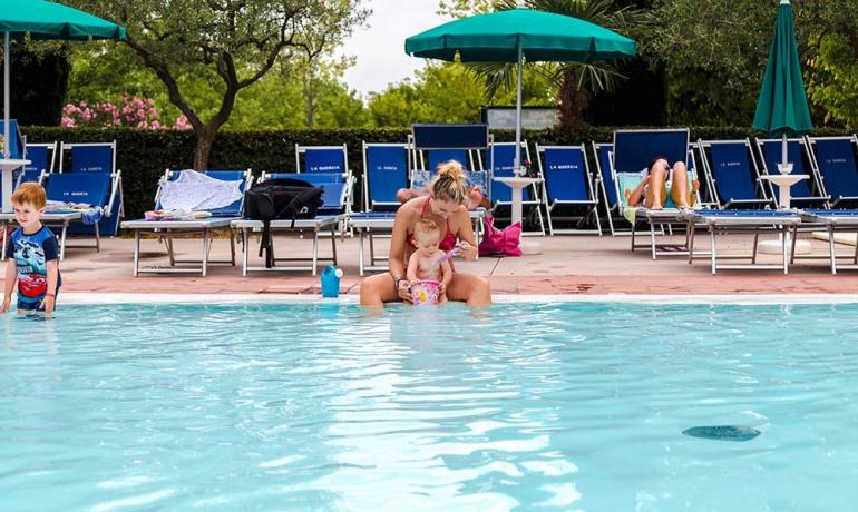 laquercia it vacanze-di-settembre-e-ottobre-in-campeggio-per-famiglia-con-bambini-gratis 017