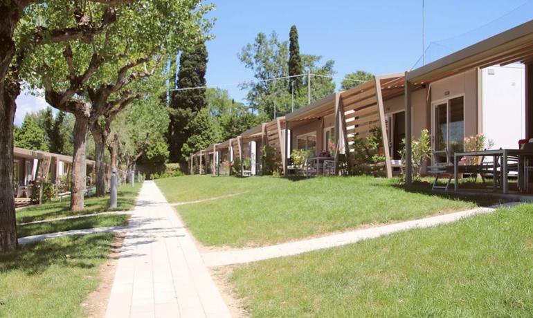 laquercia it offerta-ottobre-in-case-mobili-large-in-camping-sul-lago-di-garda 020